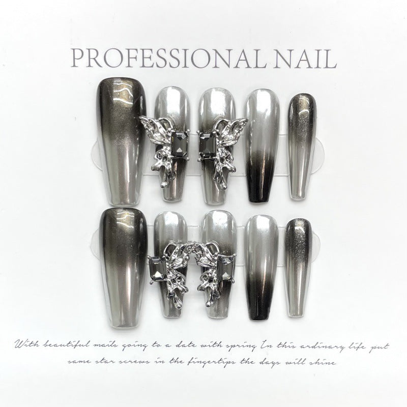 大人向けのヌーディーグラデーションネイルチップ。Sen Nailの上品なショートデザインです。