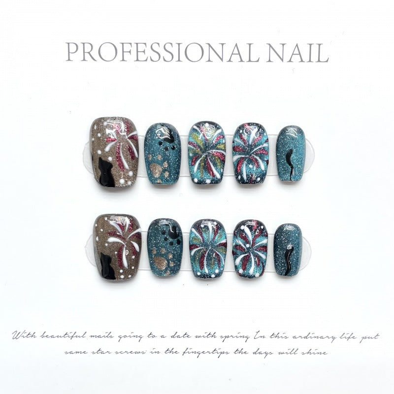 大人向けのヌーディーグラデーションネイルチップ。Sen Nailの上品なショートデザインです。