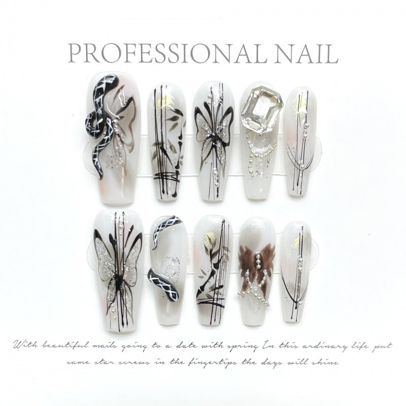 大人向けのヌーディーグラデーションネイルチップ。Sen Nailの上品なショートデザインです。