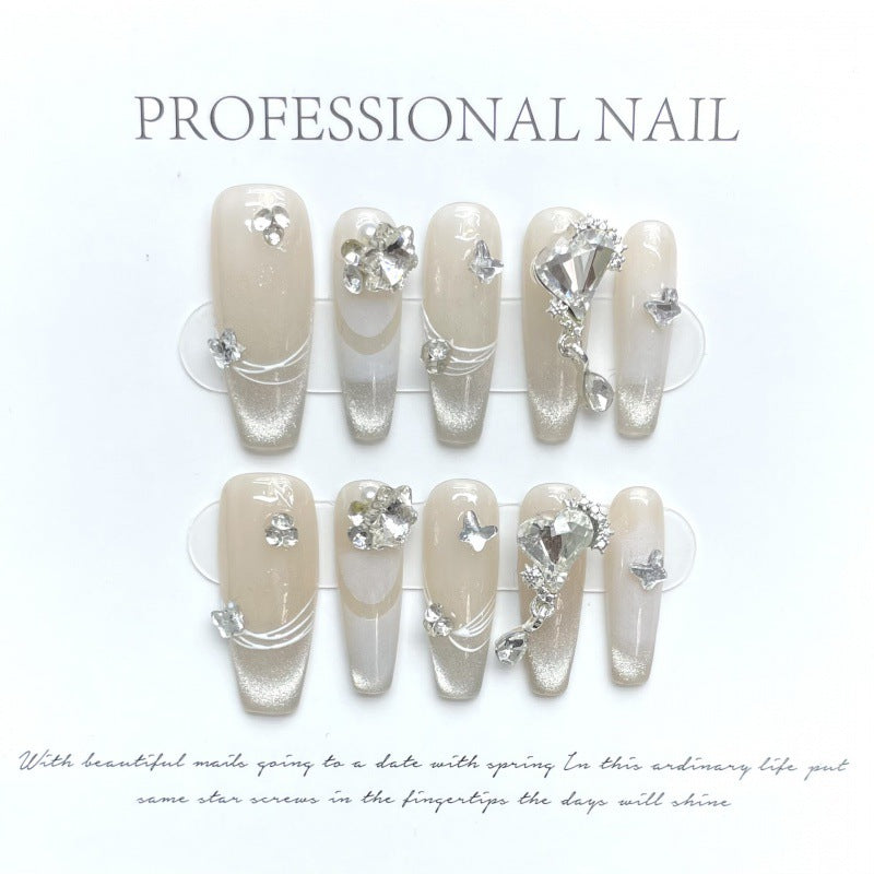 大人向けのヌーディーグラデーションネイルチップ。Sen Nailの上品なショートデザインです。