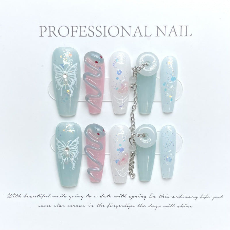 大人向けのヌーディーグラデーションネイルチップ。Sen Nailの上品なショートデザインです。