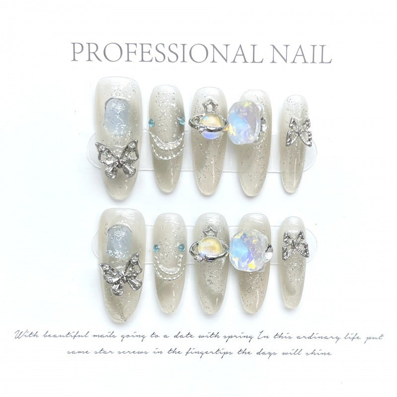大人向けのヌーディーグラデーションネイルチップ。Sen Nailの上品なショートデザインです。