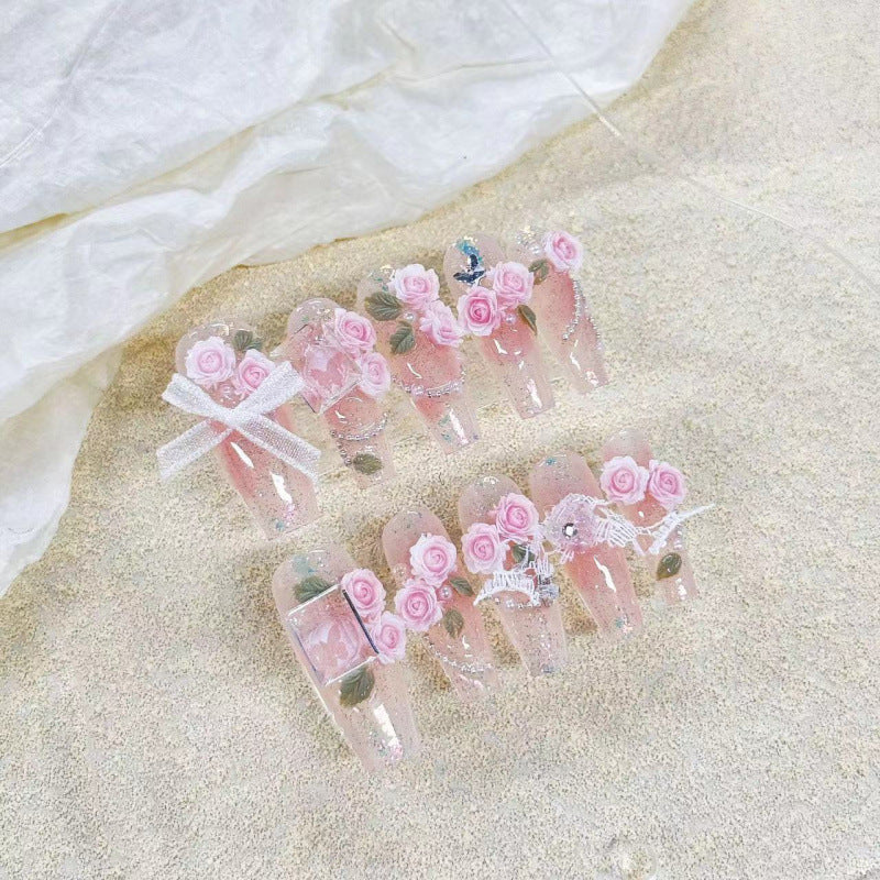 日常使いしやすい春夏フラワーネイルチップ。Sen Nailの爽やかなニュアンスデザインです。