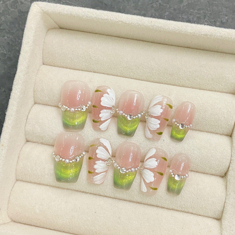 大人向けの春夏フラワーネイルチップ。Sen Nailの爽やかなニュアンスデザインです。
